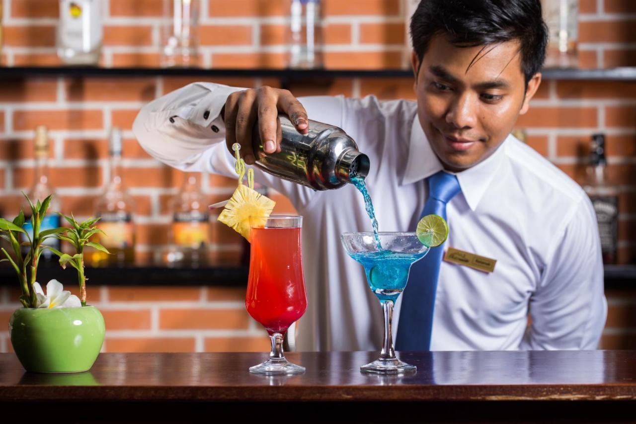 The Grand Cyclo Boutique Suite & Spa Siem Reap Exteriör bild